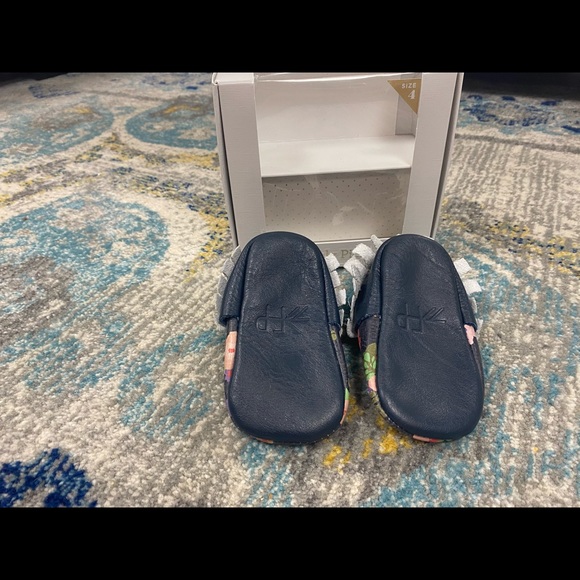 Freshly Picked Dark Blue Floral Mocc. - Picture 2 of 2